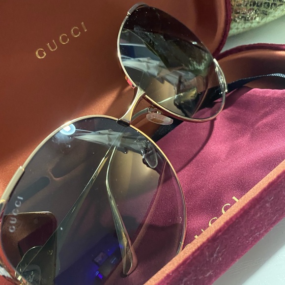 New Authentic Gucci Oversized glasses - Picture 1 of 7
